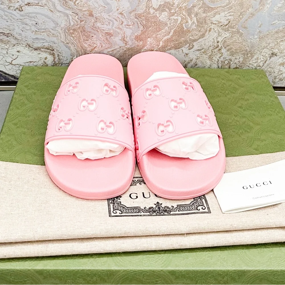 New! Gucci Rubber GG Monogram Perforated Womens Slide Sandals - Picture 2 of 9